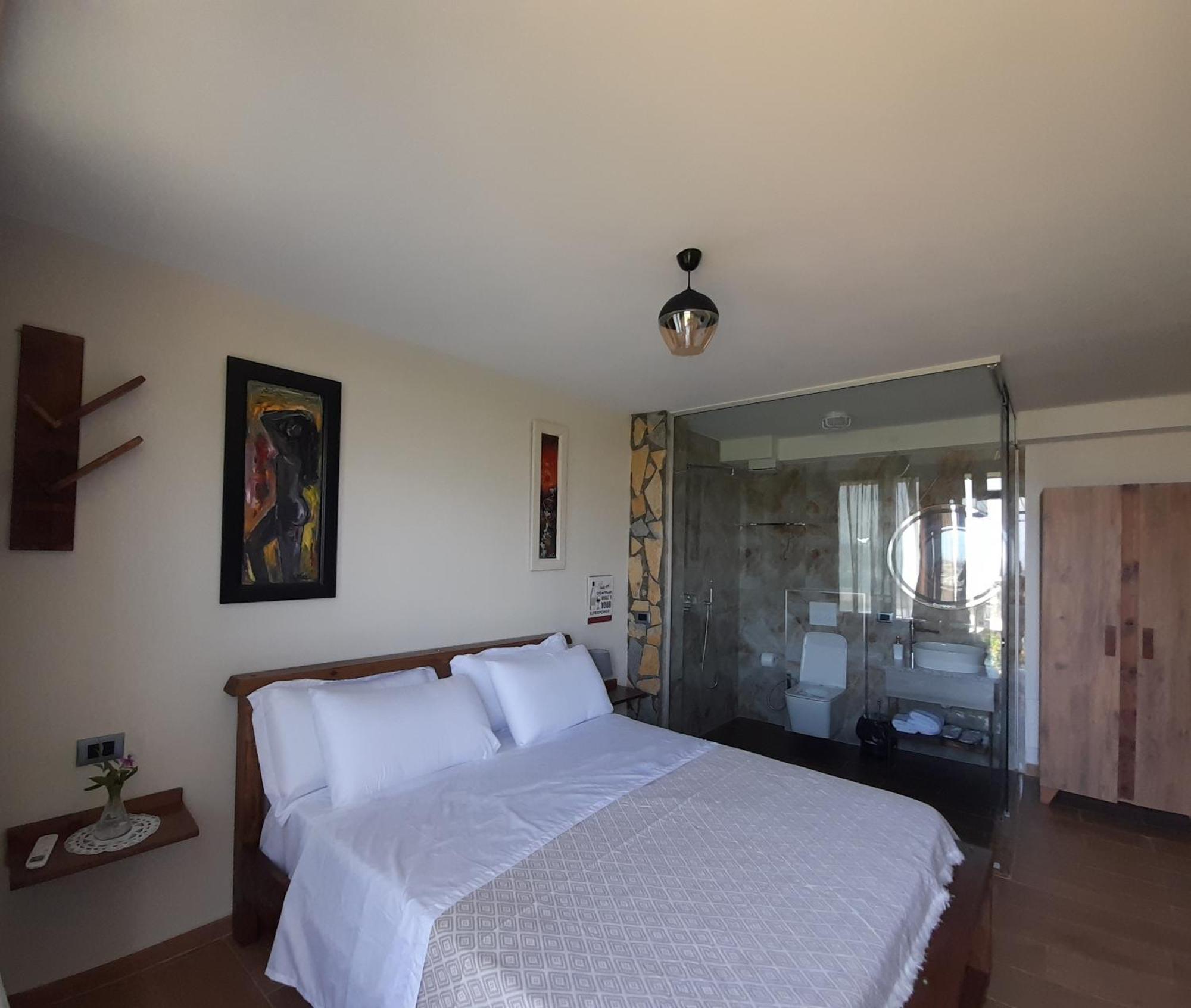 Mucaj Vila Shehi Guesthouse And Winery מראה חיצוני תמונה