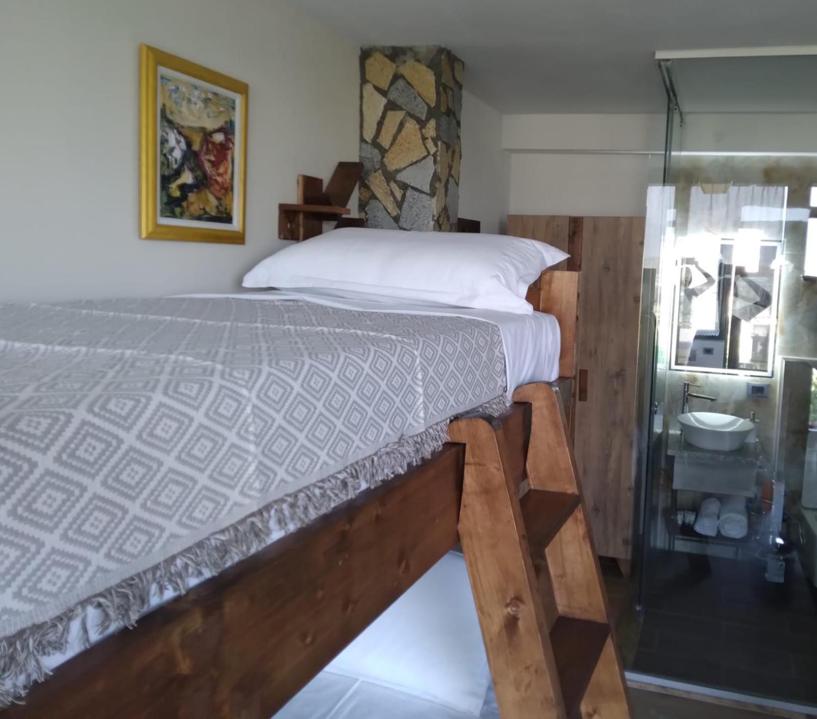 Mucaj Vila Shehi Guesthouse And Winery מראה חיצוני תמונה