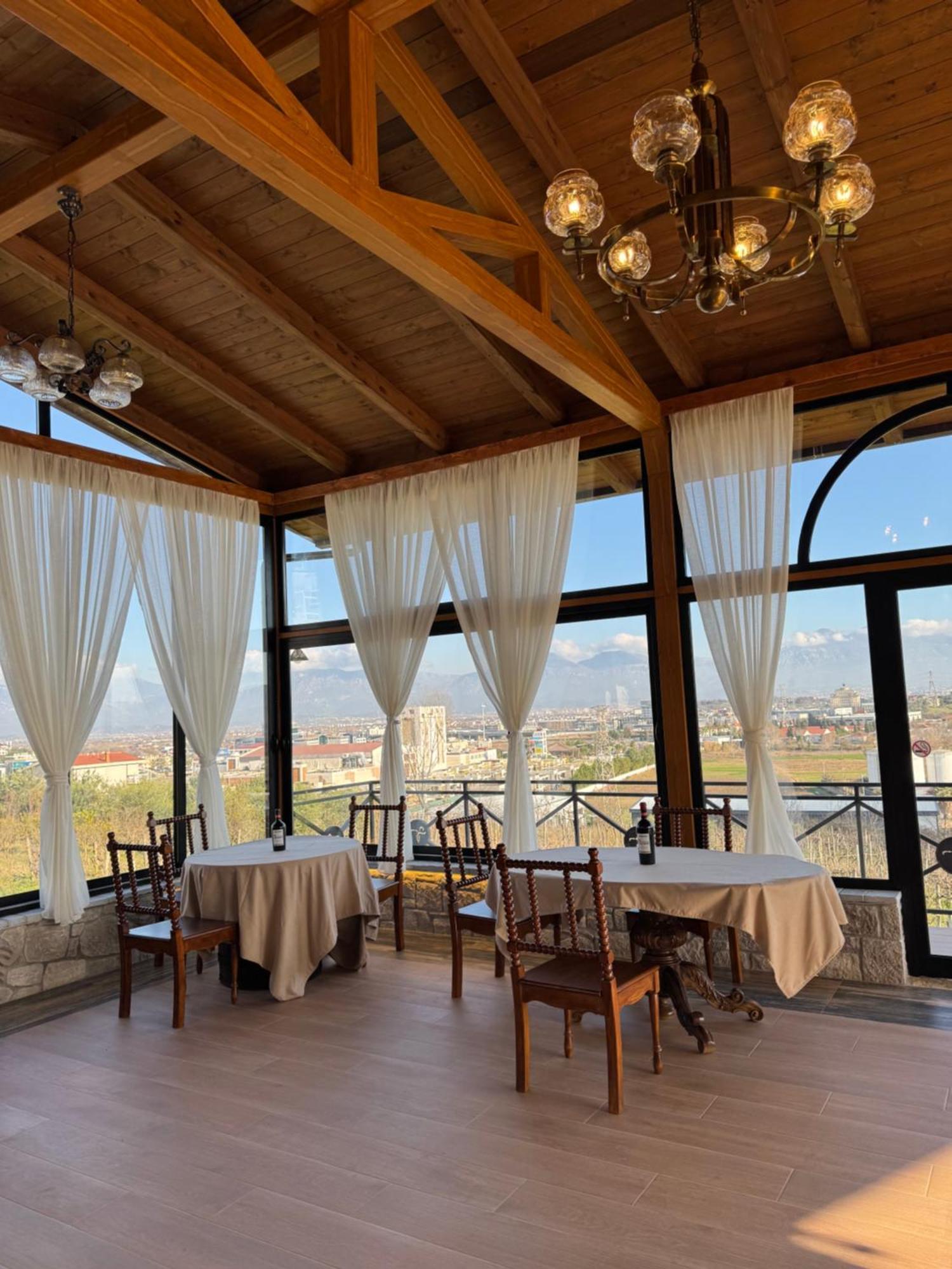 Mucaj Vila Shehi Guesthouse And Winery מראה חיצוני תמונה