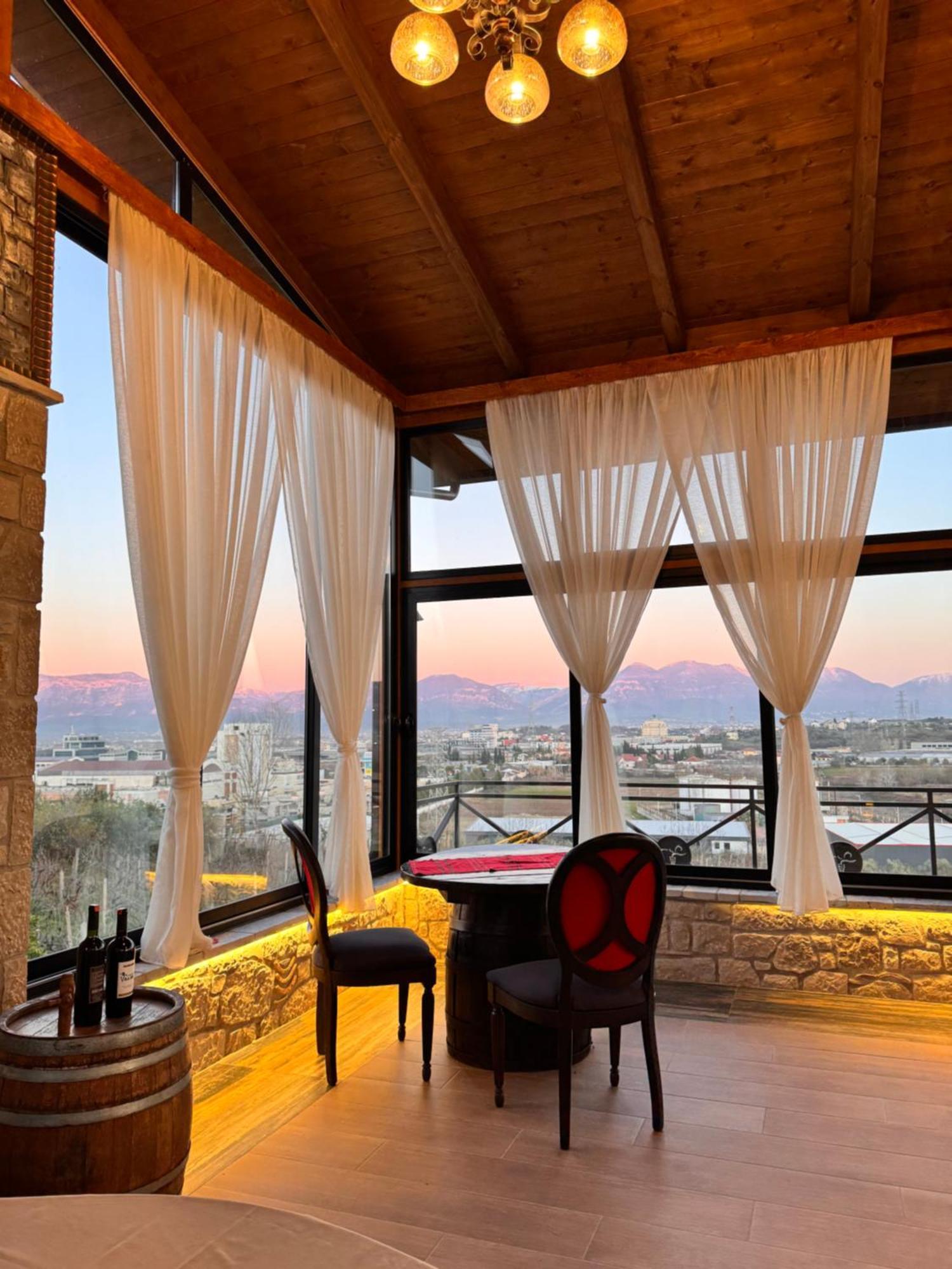 Mucaj Vila Shehi Guesthouse And Winery מראה חיצוני תמונה